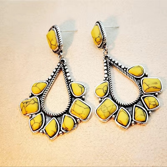 Vintage Boho Colorful Turquoise Drop Dangle Earrings NEW - Picture 2 of 2